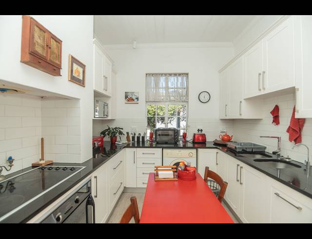 5 BEDROOM HOUSE FOR SALE IN ST GEORGES PARK